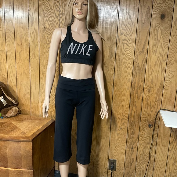 Lululemon" Groove Crop black - Picture 2 of 14